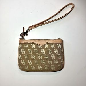 Dooney & bourke Wristlet taupe canvas beige leather logo gold hardware keychain